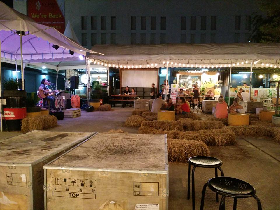 เพลินฤดีไนท์มาร์เก็ต เชียงใหม่ Ploen Rudee Night Market Chiang Mai