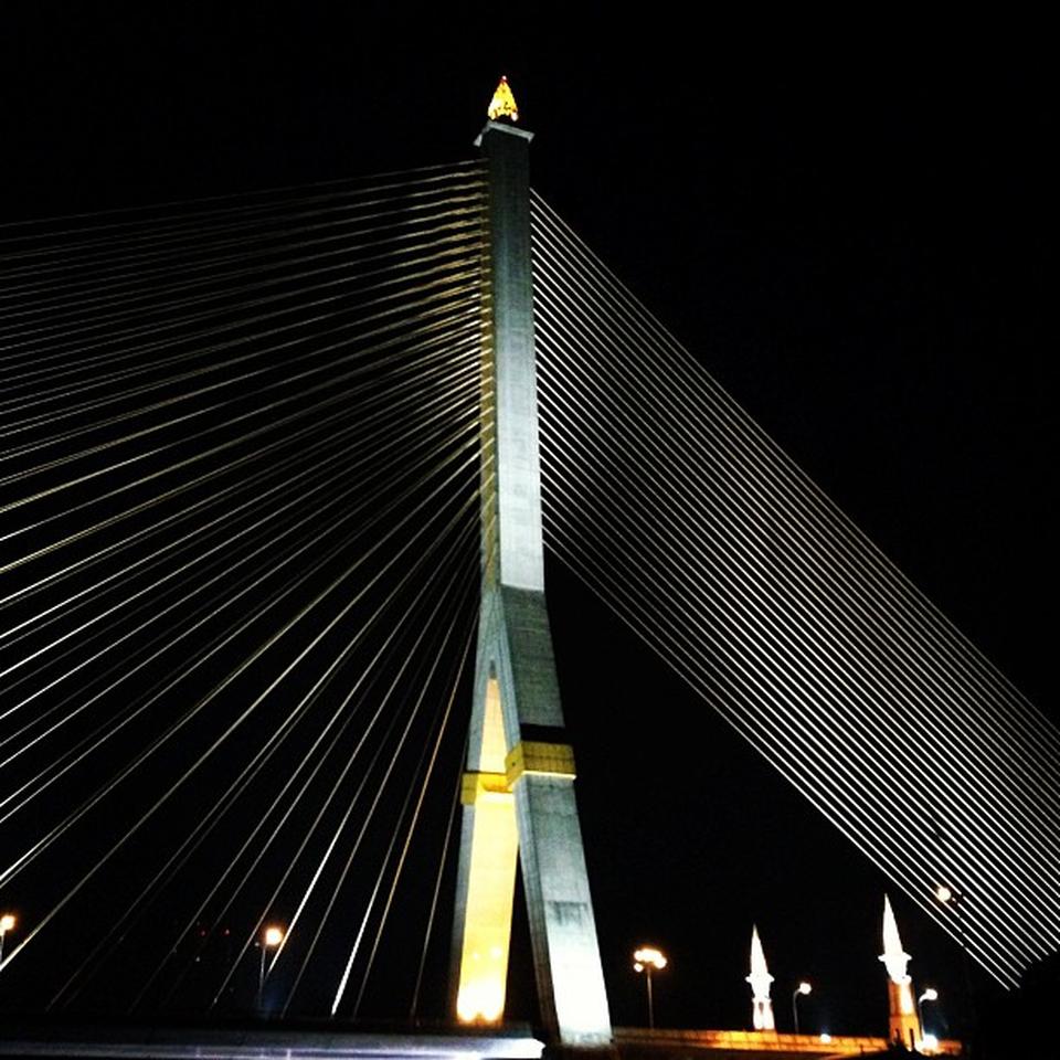 สะพานพระราม 8 – ถนนพระอาทิตย์-ค่ำคืน