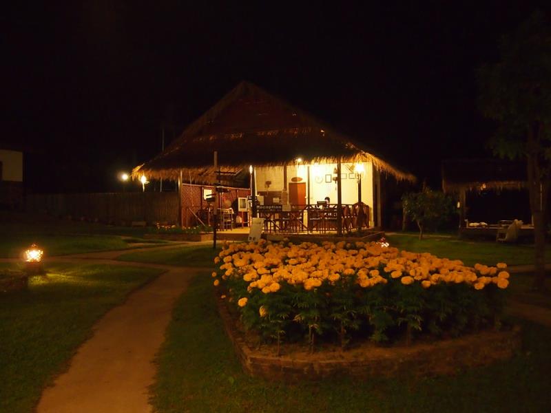 เดอะ คันทรีไซด์ รีสอร์ท-ค่ำคืน - สถานที่ท่องเที่ยว ท่องเที่ยวไทย