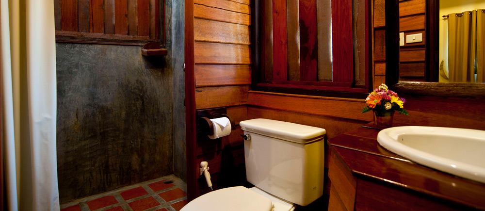 บ้านกระทิงปาย รีสอร์ท -ห้องน้ำ