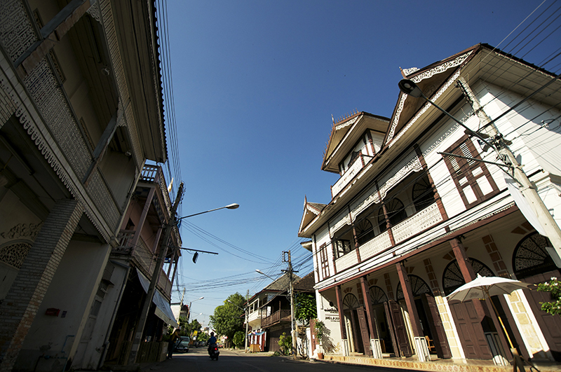 10 สถานที่ท่องเที่ยวเด่นดังในเเพร่-ถนนคนเดินกาดกองเก่า